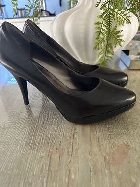 Nine West Classic Black Women's High Heel Pumps
